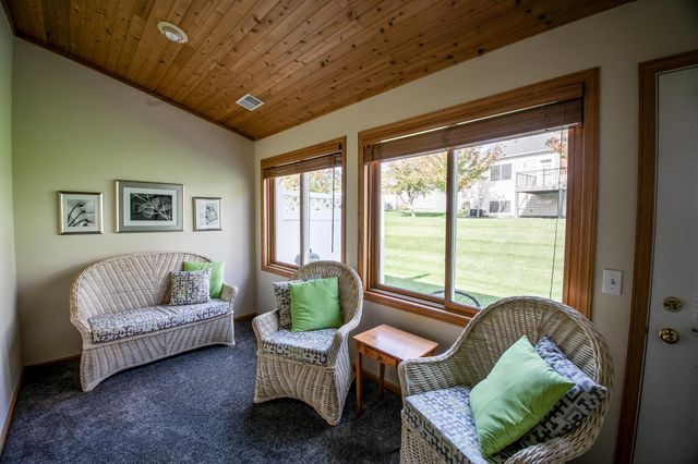 6800 Fremont Lane, Woodbury, MN 55125