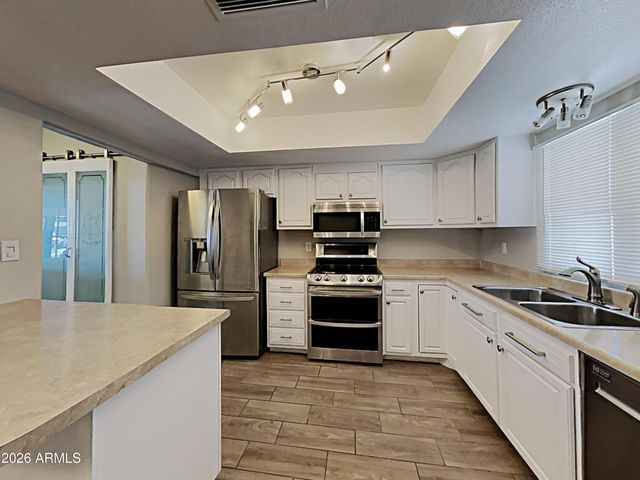 11823 N 49TH Drive, Glendale, AZ 85304