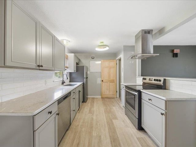 1647 N Clarence, Wichita, KS 67203