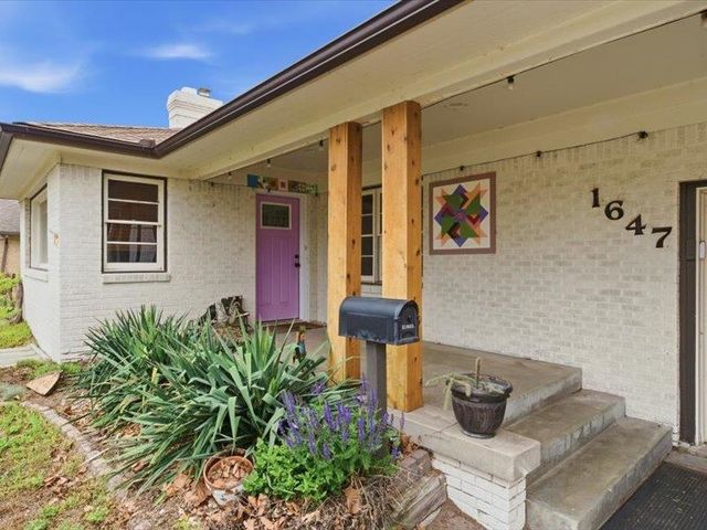 1647 N Clarence, Wichita, KS 67203