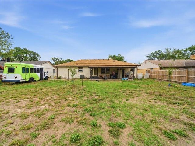 1647 N Clarence, Wichita, KS 67203