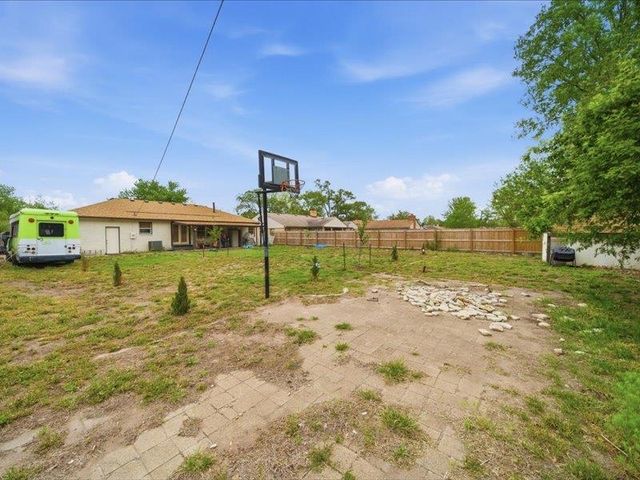 1647 N Clarence, Wichita, KS 67203