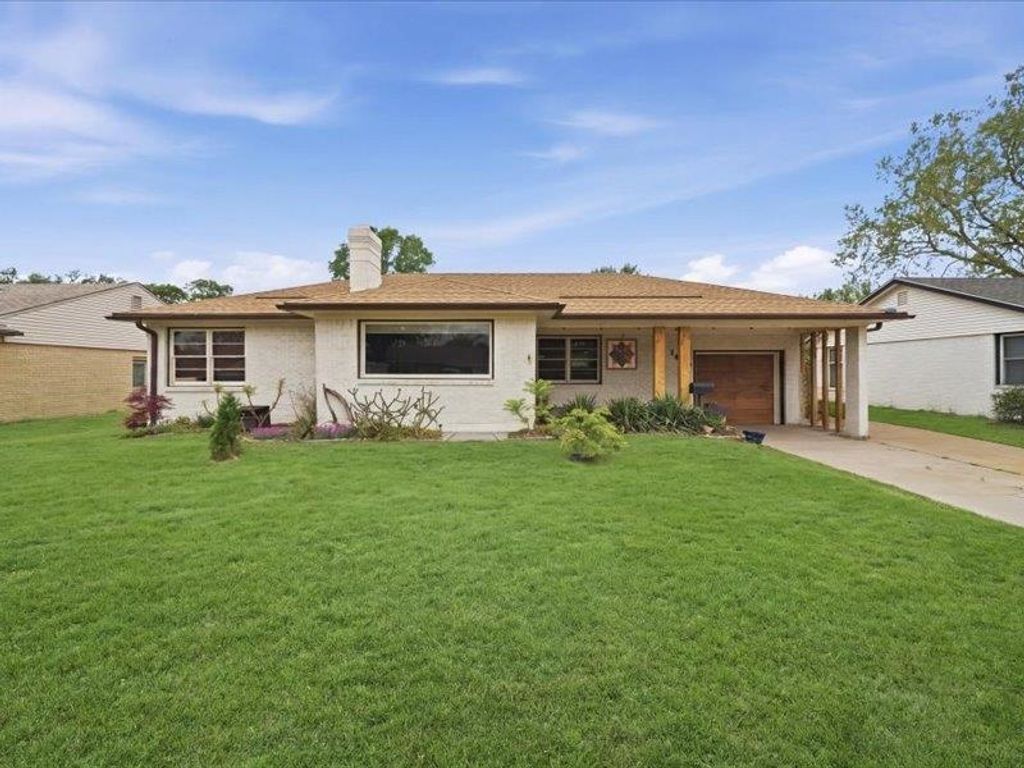 1647 N Clarence, Wichita, KS 67203