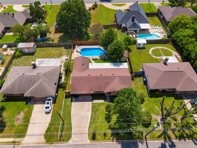 309 Gray Street, Henderson, TX 75652
