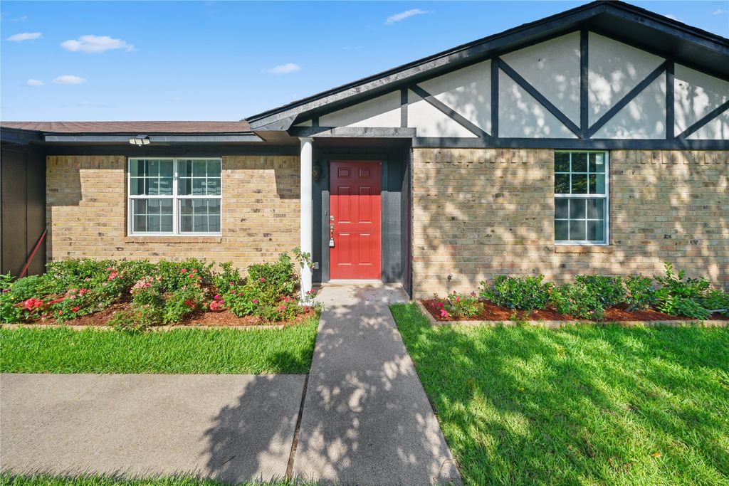 309 Gray Street, Henderson, TX 75652