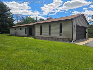 3296 Swarthout Road, Hamburg Township, MI 48169