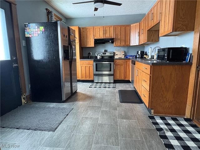 913 Foster Avenue, Cambridge, OH 43725