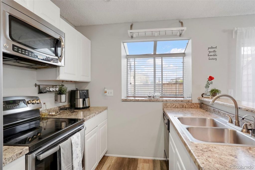 Image 11 of property listing at 1110 S Waco Street D, Aurora, CO 80017