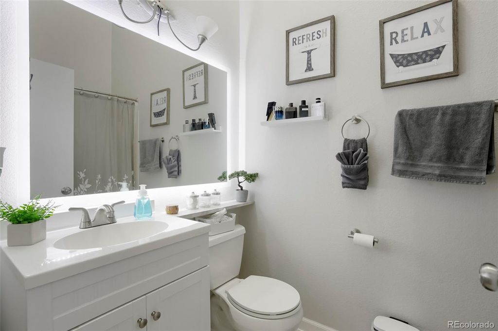 Image 16 of property listing at 1110 S Waco Street D, Aurora, CO 80017