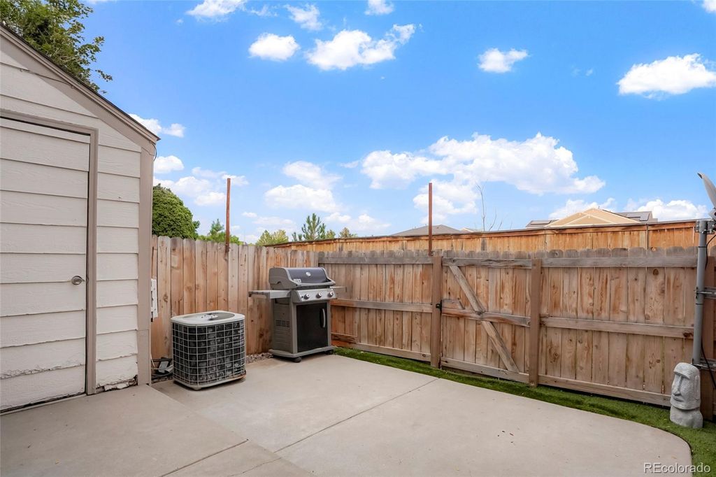 Image 21 of property listing at 1110 S Waco Street D, Aurora, CO 80017