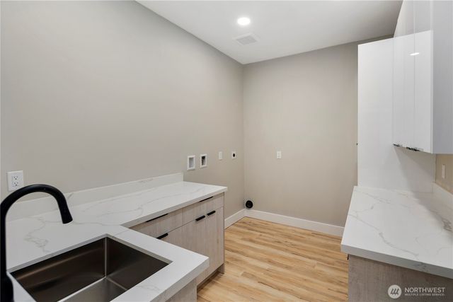 16250 SE Lake Moneysmith, Auburn, WA 98092