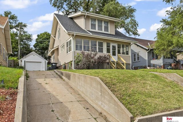 4323 Leavenworth Street, Omaha, NE 68105