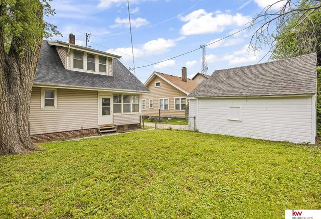 4323 Leavenworth Street, Omaha, NE 68105