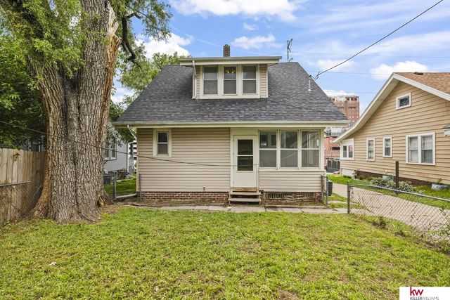 4323 Leavenworth Street, Omaha, NE 68105