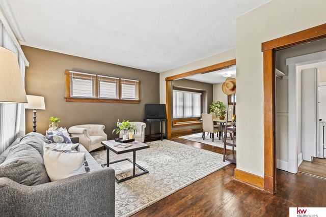 4323 Leavenworth Street, Omaha, NE 68105