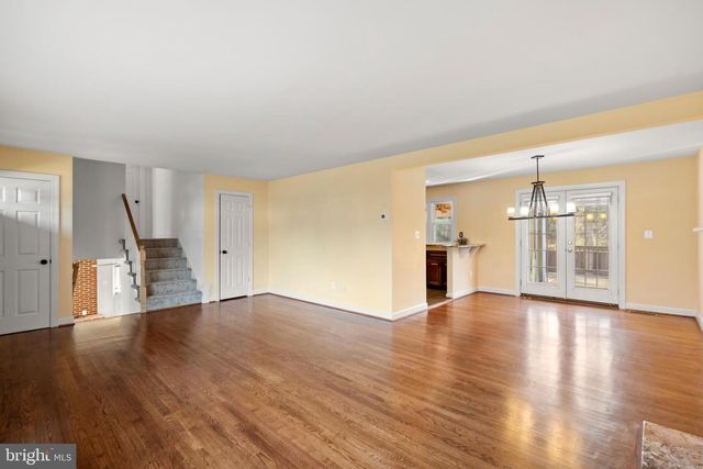 1726 BALDWIN DR, Mclean, VA 22101