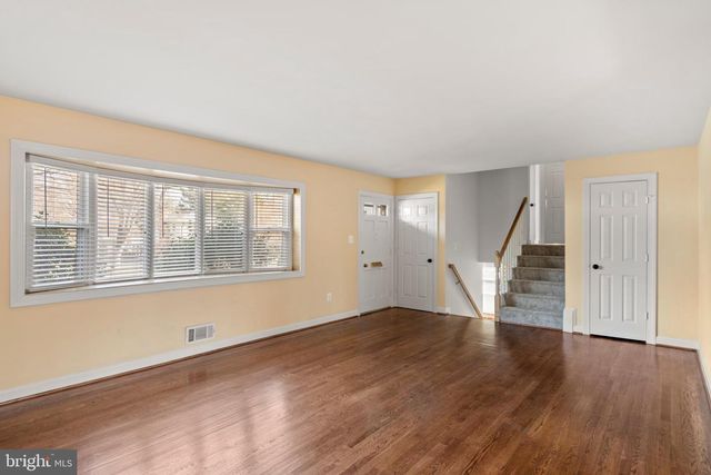 1726 BALDWIN DR, Mclean, VA 22101