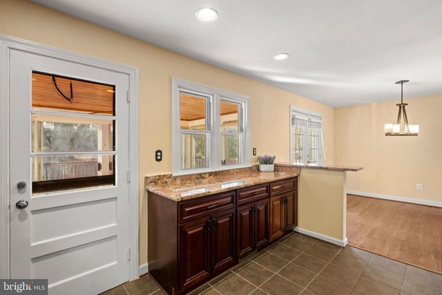 1726 BALDWIN DR, Mclean, VA 22101