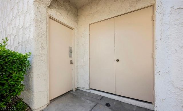 6808 Indian Chief Drive 204, Las Vegas, NV 89130