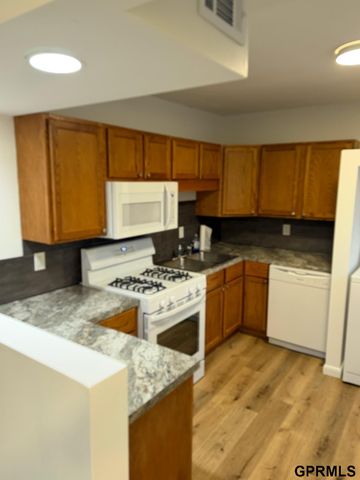 2528 Wayne Street, Bellevue, NE 68005