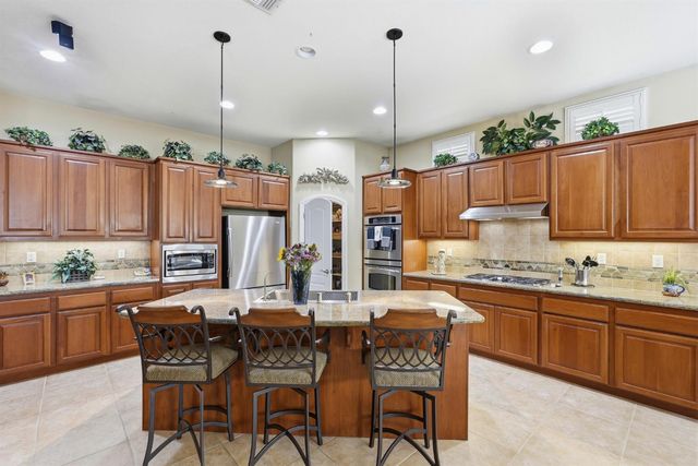 3811 Gibbons Park Way, Carmichael, CA 95608