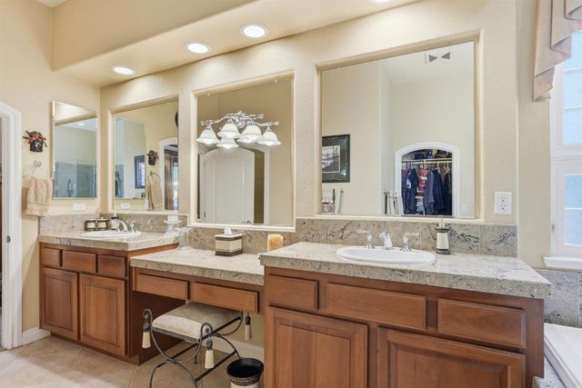 3811 Gibbons Park Way, Carmichael, CA 95608