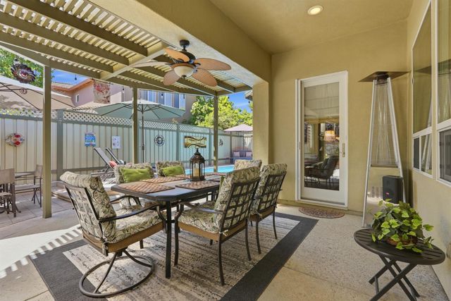 3811 Gibbons Park Way, Carmichael, CA 95608