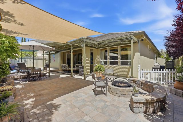 3811 Gibbons Park Way, Carmichael, CA 95608