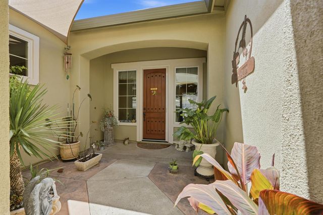 3811 Gibbons Park Way, Carmichael, CA 95608