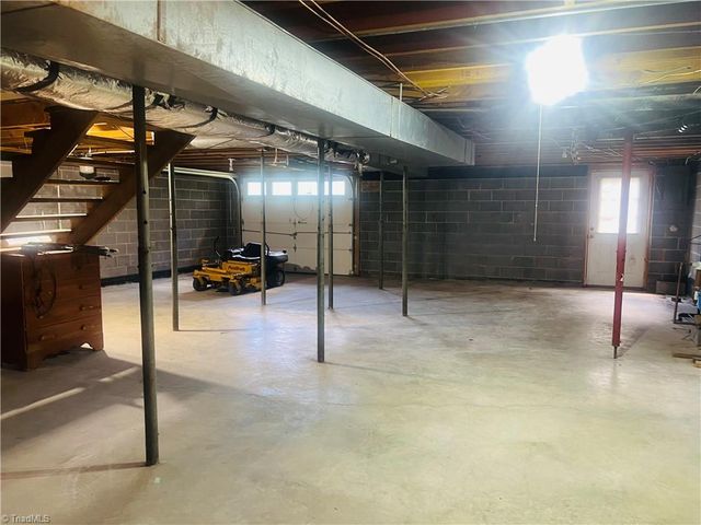505 Belvue Drive, Mount Airy, NC 27030