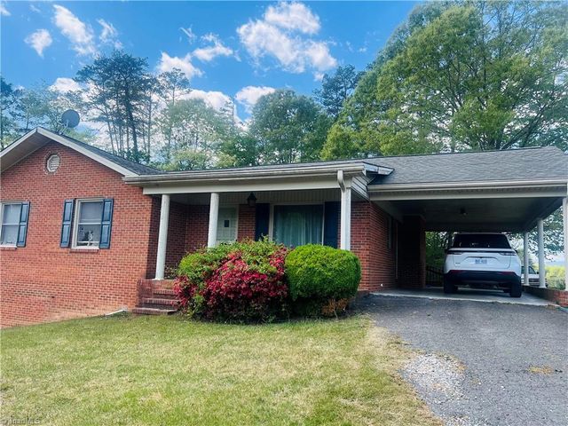 505 Belvue Drive, Mount Airy, NC 27030