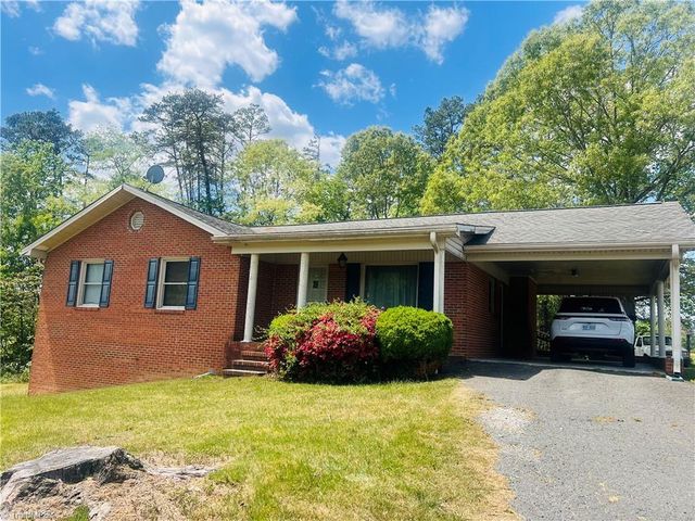 505 Belvue Drive, Mount Airy, NC 27030