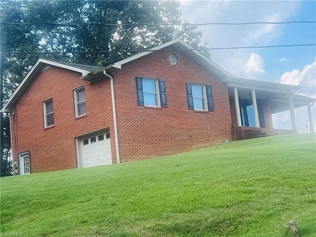 505 Belvue Drive, Mount Airy, NC 27030
