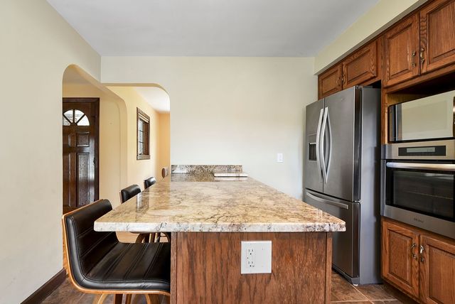 111 Cabin Ln, O'hara, PA 15238