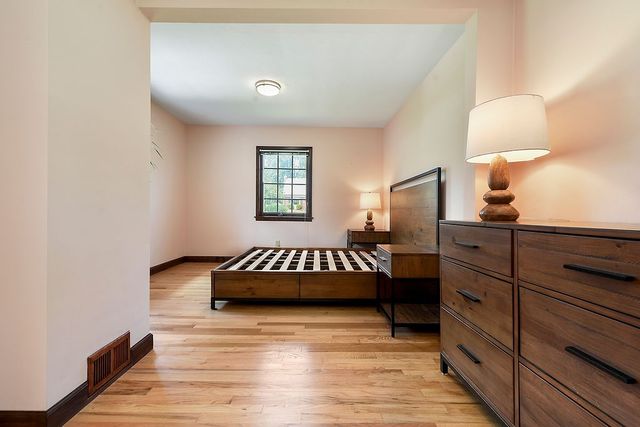 111 Cabin Ln, O'hara, PA 15238