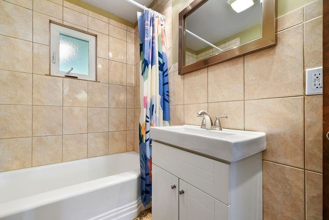 111 Cabin Ln, O'hara, PA 15238