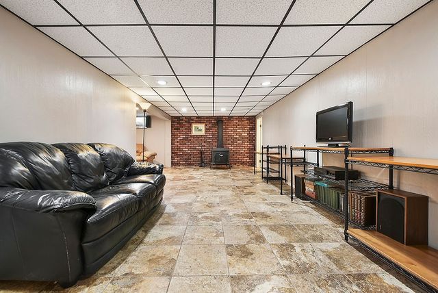 111 Cabin Ln, O'hara, PA 15238