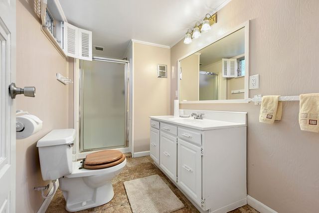 111 Cabin Ln, O'hara, PA 15238