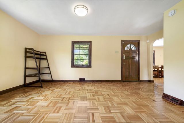 111 Cabin Ln, O'hara, PA 15238
