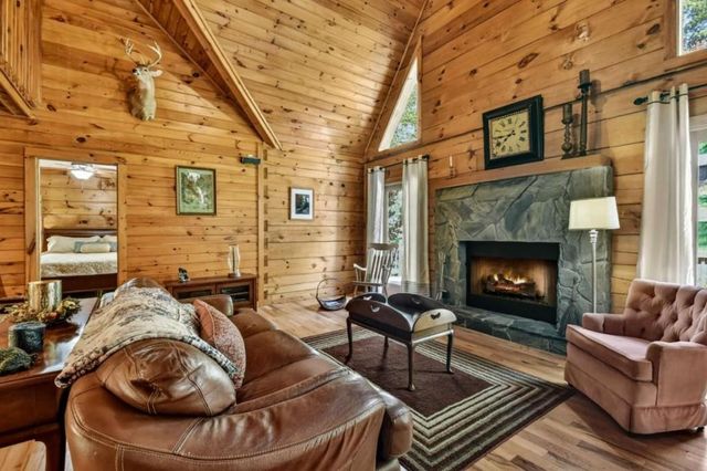 76 E Bevan Lane, Blue Ridge, GA 30513