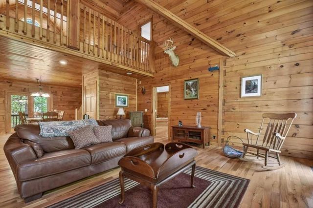 76 E Bevan Lane, Blue Ridge, GA 30513