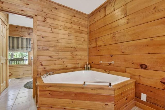 76 E Bevan Lane, Blue Ridge, GA 30513