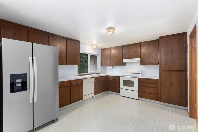 21627 9th Place W, Bothell, WA 98021