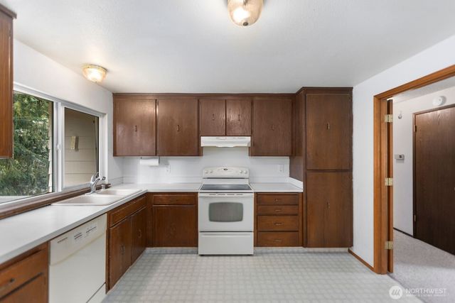21627 9th Place W, Bothell, WA 98021