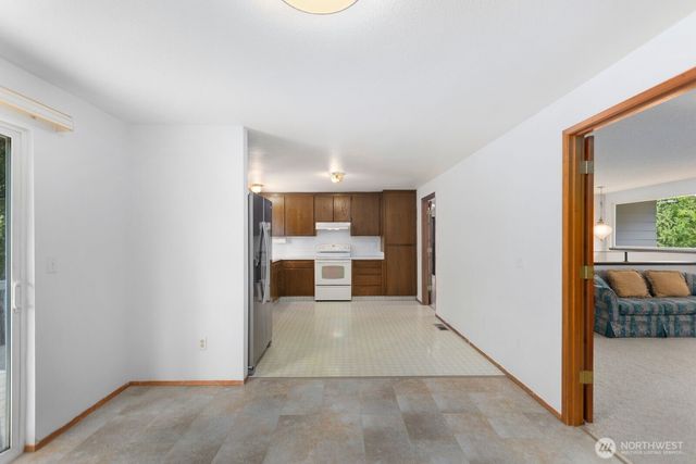 21627 9th Place W, Bothell, WA 98021