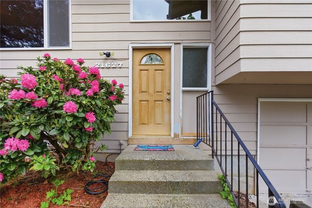 21627 9th Place W, Bothell, WA 98021