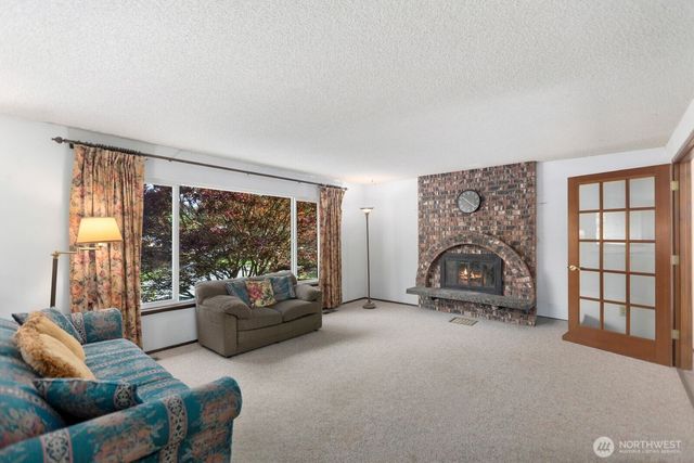 21627 9th Place W, Bothell, WA 98021