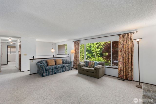 21627 9th Place W, Bothell, WA 98021