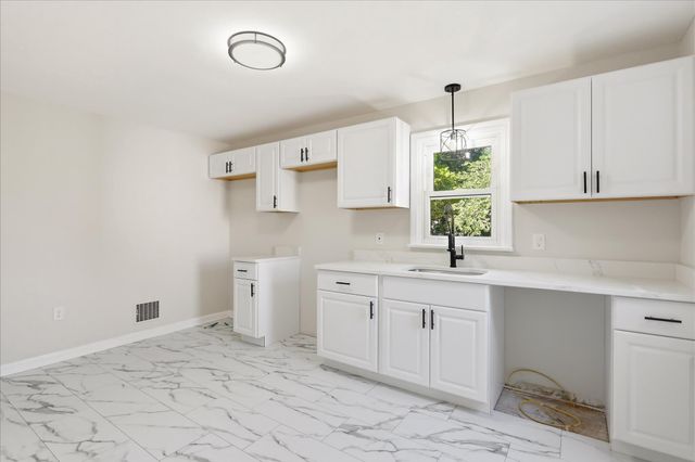 11006 DECKER AVE, Hagerstown, MD 21740