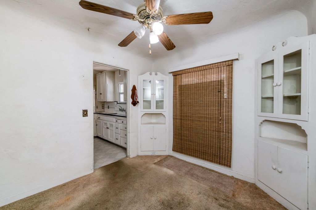 Image 8 of property listing at 2537 S 11th, Fresno, CA 93725